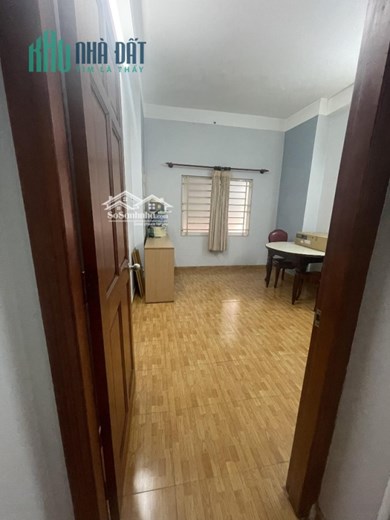 Nhà 3 tầng MTKD Phạm Văn Bạch, 4 phòng ngủ