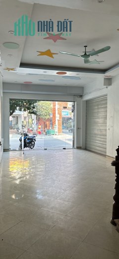 Cho thuê nhà mặt phố 4 tầng, căn góc tại Phố Dầu, Thị trấn Như Quỳnh, H. Văn Lâm, Hưng Yên