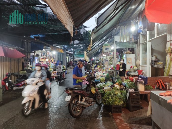Chính chủ gửi bán mặt tiền chợ. kinh doanh sầm uất