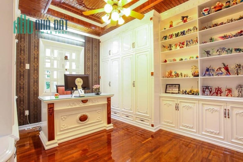 Bán Gấp Biệt Thự Mặt Tiền Thoại Ngọc Hầu, Tân Phú, 430m2, 5 Tầng Thang Máy, Nhỉnh 54 Tỷ TL.