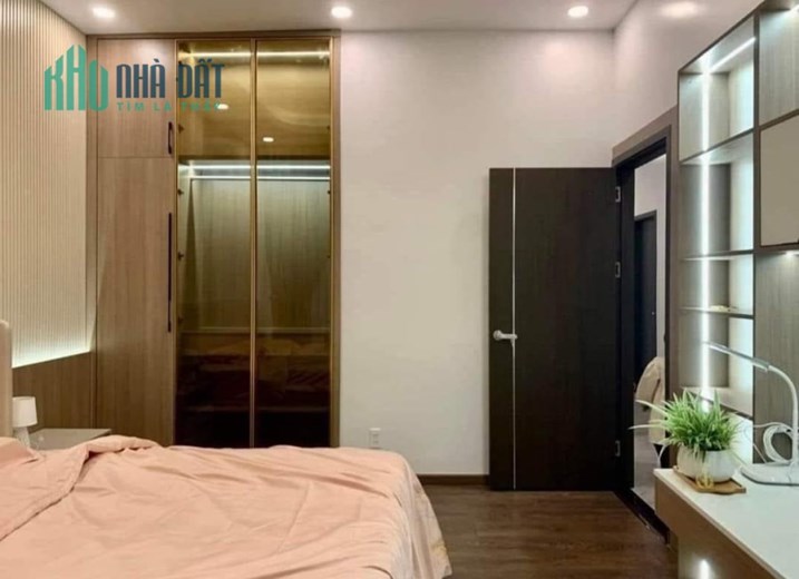 Lô Góc Mậu Lương, 6 tầng Thang Máy, Rất bề Thế