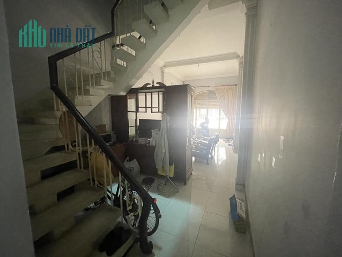 Nhà MTKD đường Phạm Văn Bạch, 3 tầng 4PN