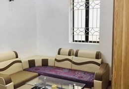 Cho thuê nhà, HGĐ, Lạc Long Quân, 40m2, 3T, 3N, đủ đồ, 8tr, Cầu Giấy.