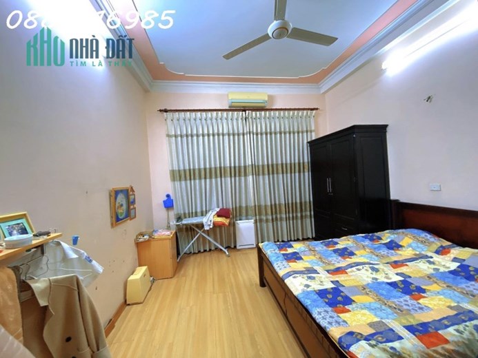 Bán nhà ngõ 766 Đường Đê La Thành, Phường Giảng Võ, Ba Đình, Hà Nội Diện tích 50 m² Mặt tiền 4.17 m