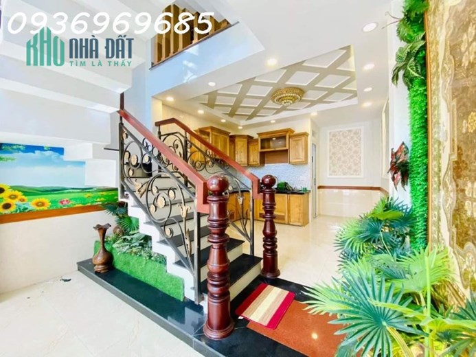 Ngộp Nặng ,Bán Nhà HXH Đường Lê Đức Thọ, 60m2, 5Lầu, 5PN Tặng Nội Thất