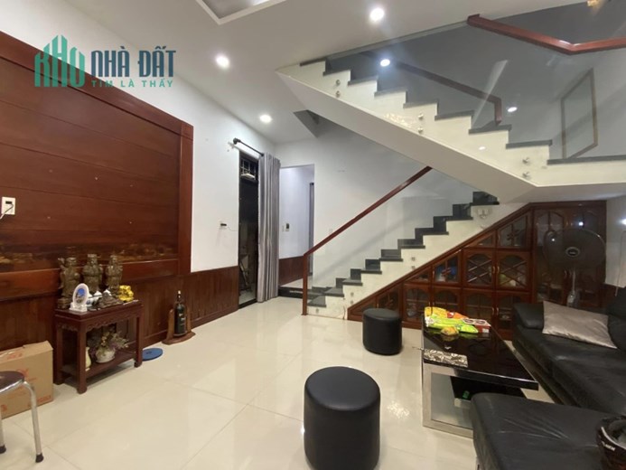 ► Nhà đẹp Nguyễn Phước Nguyên Thanh Khê, Ô tô trong sân, 135m2, 3 mê