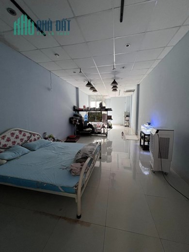 Mặt tiền kinh doanh Đồng Đen, Tân Bình, 118m2, 3 tầng, thu nhập cao