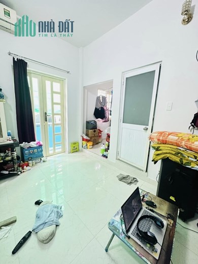 Bán nhà 30m2, 5m x 6m, Ng Thương Hiền P1 Gv,2PN, 2 tỷ 6, an ninh, shr