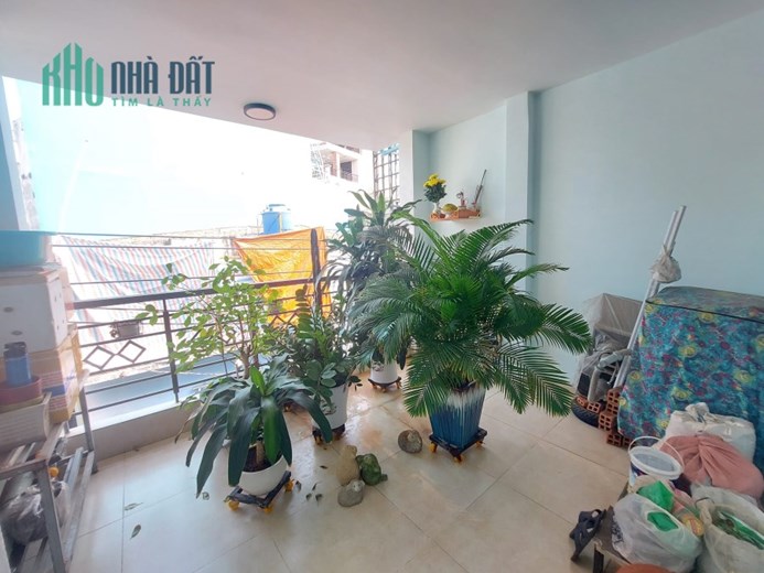 Nhà mặt tiền ngay Lăng Cha Cả sầm uất, diện tích lớn, kinh doanh VP Công ty