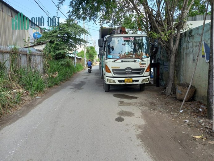 Bán nhà xưởng P.AP.Đông Quận 12, Đ. 7m, 1.708m2, chỉ 7x tỷ