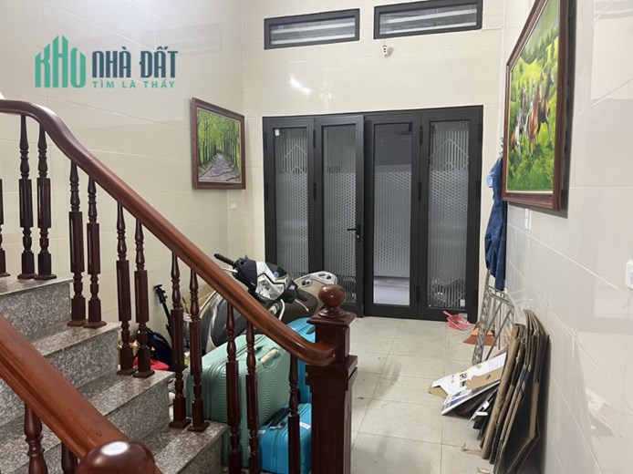 Bán nhà MỚI 3 TẦNG NGÕ 100 Nguyễn Xiển, Thanh Xuân - 32m2 - 3T - 3.5m - GIÁ TỐT - 5 TỶ