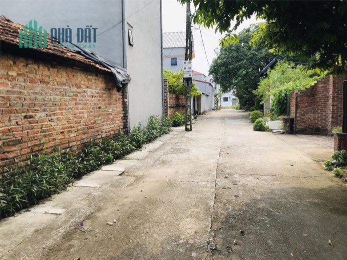 Duy nhất 1 lô đường thông gần 5m tại Quảng Hội -Quang Tiến giá vài trăm triệu