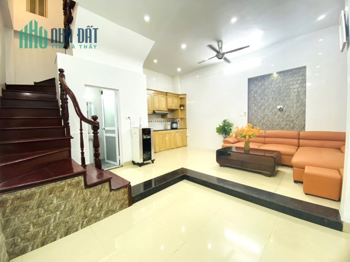 BÁN NHÀ ĐƯỜNG LÁNG, GẦN OTO, 34M2, 4 TẦNG, MẶT TIỀN 5M, 4.68 TỶ.