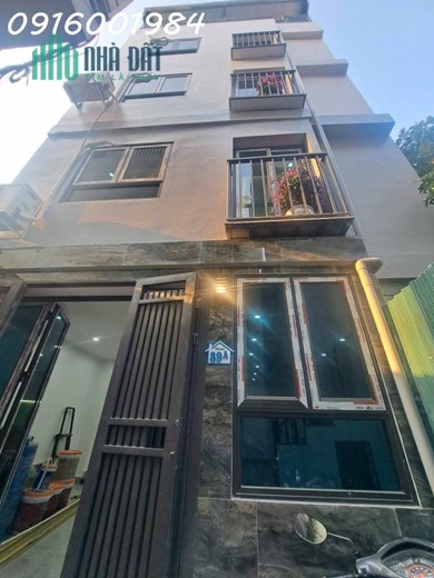 Bán nhà 5 tầng mới Nguyễn Văn Cừ, Long Biên, Hà nội, giá 4,9 tỷ có thương lượng