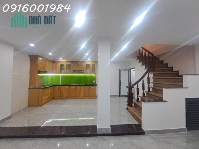 Bán nhà 5 tầng mới Nguyễn Văn Cừ, Long Biên, Hà nội, giá 4,9 tỷ có thương lượng