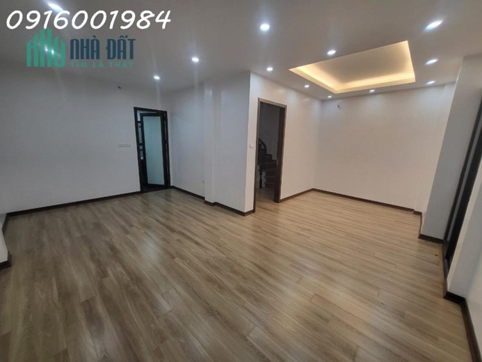 Bán nhà 5 tầng mới Nguyễn Văn Cừ, Long Biên, Hà nội, giá 4,9 tỷ có thương lượng