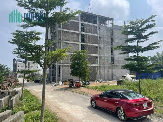 Siêu phẩm TDC Bình Yên
Diện tích 166m mặt tiền rộng 6,64m hướng đông nam
Hạ tầng đồng bộ vỉa hè ,