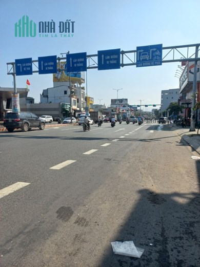 Tôi cần bán nhà 2 tầng 2 mặt tiền đường Tôn Đức Thắng, P. Hòa Minh