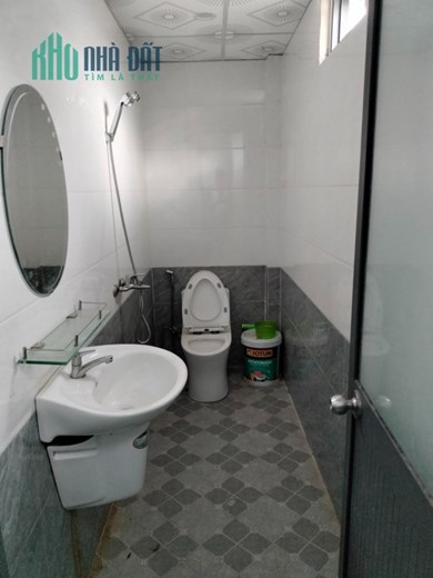 Bán nhà gác lửng đúc mặt tiền Đoàn Phú Tứ - Sát Ngô Văn Sở