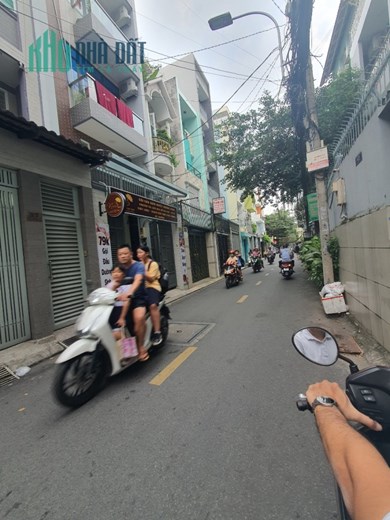 Tân Bình_ Hẻm xe hơi 304 Trường Chinh, p.13, Tân Bình 4x12m 1 lửng 2 lầu st giá 8.2 tỷ