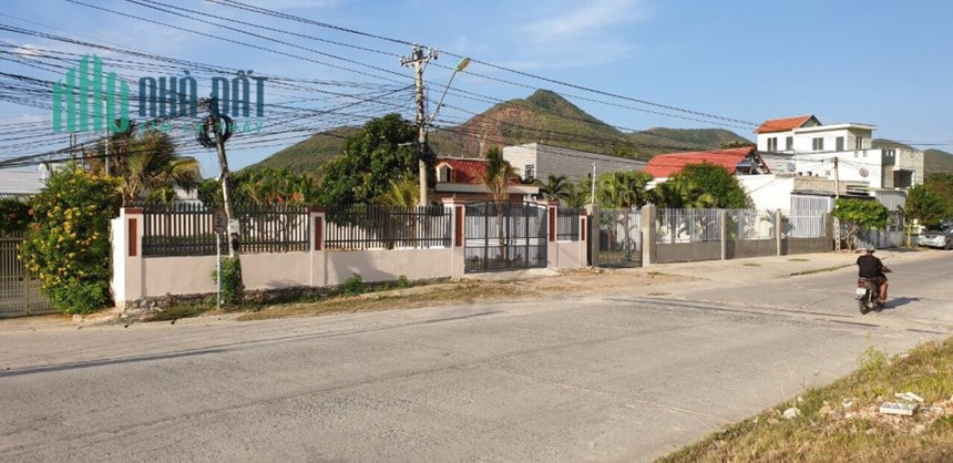Bán đất thổ cư ở Nha Trang đường rộng 10 m giá chỉ 1, 25 tỷ
