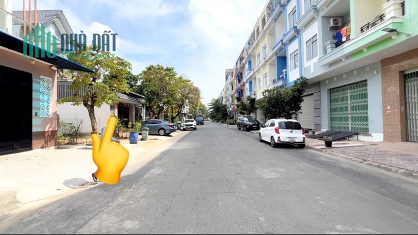 Biệt Thự Gỗ Quý 200m2 giá chỉ 8.5 tỷ