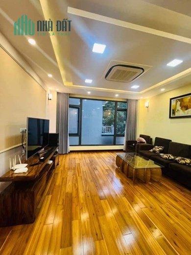 Nhà Đẹp 6 Tầng Thang Máy Nguyễn Văn Cừ, Lô Góc Ô Tô Vào Nhà, KD, 60m2, Nhỉnh 11 Tỷ.