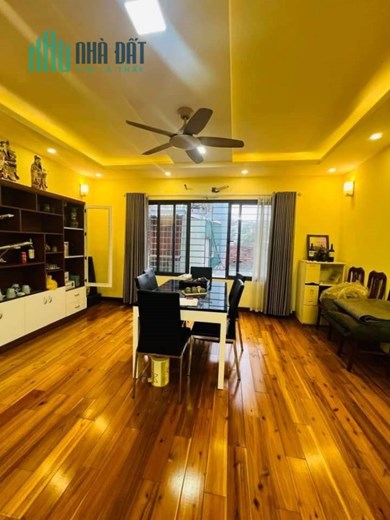 Nhà Đẹp 6 Tầng Thang Máy Nguyễn Văn Cừ, Lô Góc Ô Tô Vào Nhà, KD, 60m2, Nhỉnh 11 Tỷ.