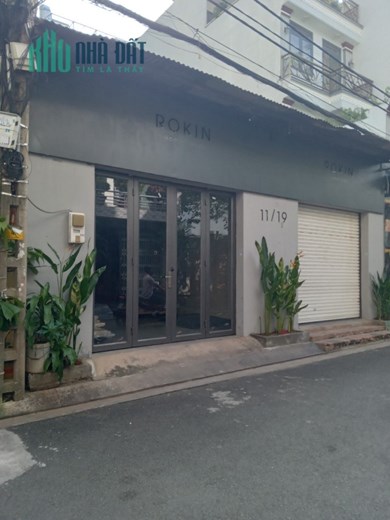 NHÀ ĐẸP - GIÁ TỐT - CHÍNH CHỦ Cần Bán Nhà Vị Trí Đẹp Tại Hòa Thạnh, Tân Phú