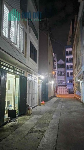 Cần cho thuê nhà nguyên căn 1 trệt 4 lầu hẻm xe tải Đào Duy Anh