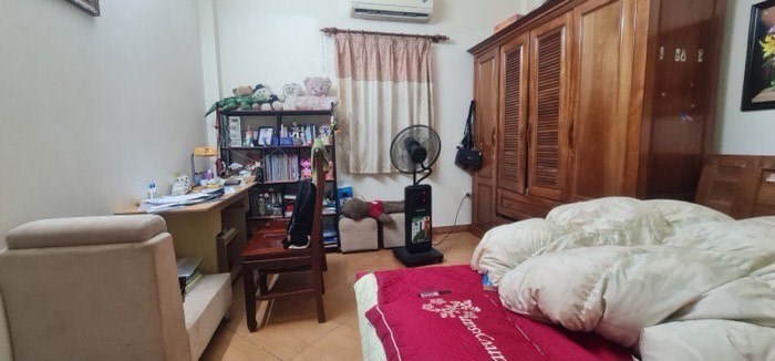 Bán Nhà Nguyễn Sơn , Long Biên . 58M x 4T . Gần Phố , 4 Chỗ Đỗ Cổng . Giá 6.3 Tỷ .