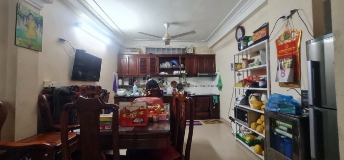 Bán Nhà Nguyễn Sơn , Long Biên . 58M x 4T . Gần Phố , 4 Chỗ Đỗ Cổng . Giá 6.3 Tỷ .