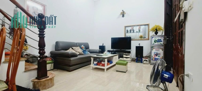BÁN NHÀ LÔ GÓC THOÁNG TRUNG TÂM QUẬN HAI BÀ TRƯNG DT:42.4M2 NHÀ 4 TẦNG 5 NGỦ GIÁ: 4.15 TỶ .
