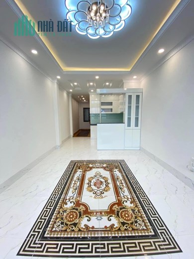 Bán Nhà 6tầng Hoa Lâm Việt Hưng. 45m2 Giá 6,5tỷ. Thang máy, Gara Oto.
