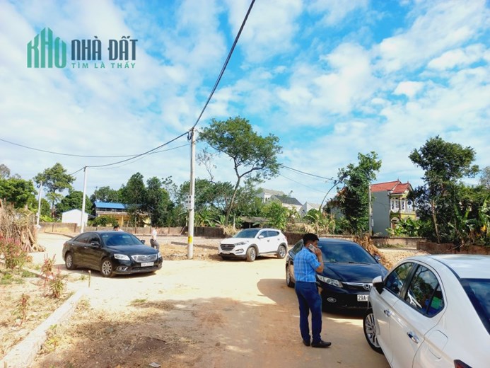 Bảng Hàng Mới Phân Lô Anh Chị Thích Lô Nào Em Chốt Ngay Cho Lô Đấy
Giá Cực Kỳ Rẻ