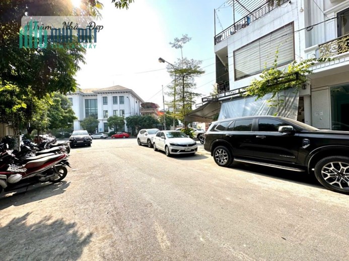 Bán nhà phân lô lô 14 Lê Hồng Phong, 60m 4 tầng GIÁ 7.6 tỉ vị trí siêu đẹp