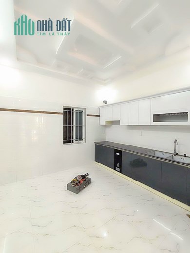 Bán nhà phố Ngô Gia Tự, 41m 4 tầng GIÁ 2.65 tỉ ô.tô tận cổng, gần Lê Hồng Phong