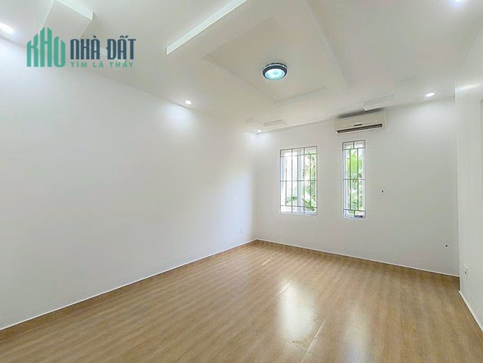 Bán nhà phố Ngô Gia Tự, 41m 4 tầng GIÁ 2.65 tỉ ô.tô tận cổng, gần Lê Hồng Phong