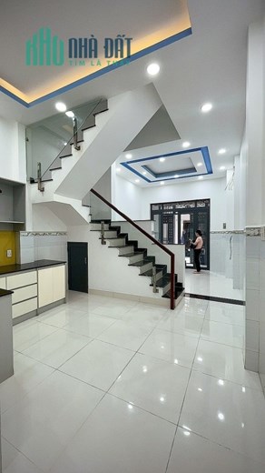 Nhà đẹp 3 tầng ngay Hương Lộ 2 Bình Tân  4 tỷ nhỉnh.