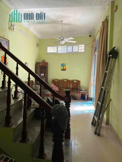 Cho thuê nhà Hoàng Quốc Việt , Cầu Giấy 75mx5T 6PN MT 6m CÓ THANG MÁY 25 tr oto tránh vp kho