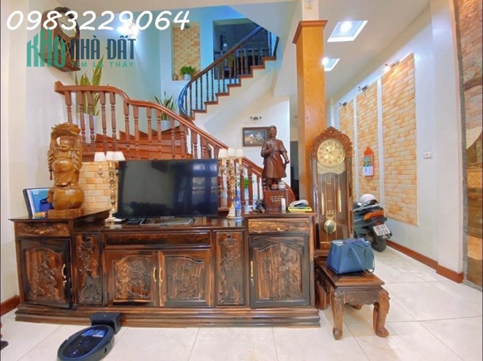 Siêu phẩm NHÀ ĐẸP đón Tết, Xuân La, OTO TRÁNH, VỈA HÈ, 83m, 4 tầng, 23 tỷ.