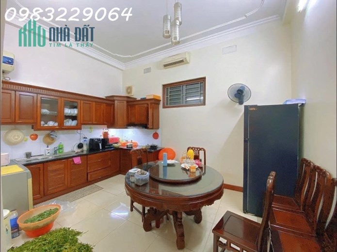 Siêu phẩm NHÀ ĐẸP đón Tết, Xuân La, OTO TRÁNH, VỈA HÈ, 83m, 4 tầng, 23 tỷ.