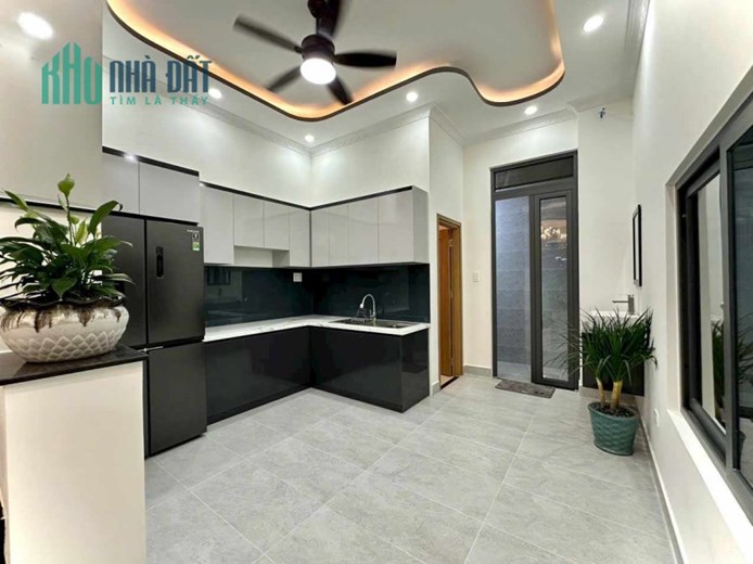 Bán nhà đẹp Trung tâm Linh Trung Thủ Đức-HXT-ô tô ngủ nhà-70m2-4 Tầng-7 tỷ 35
