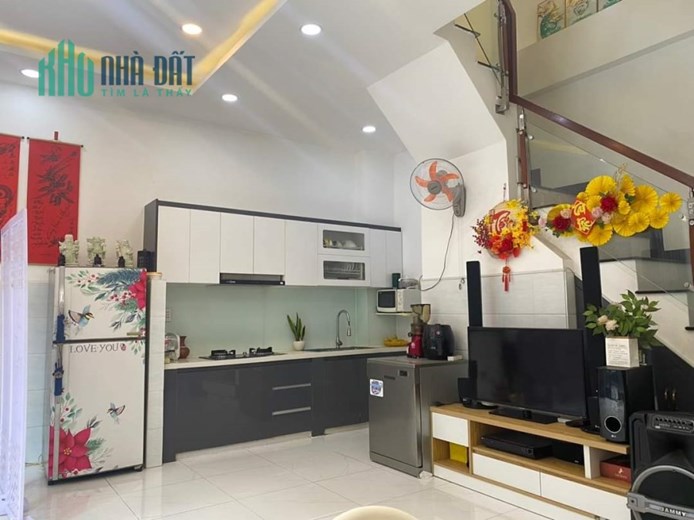Mặt tiền đường số Tân Vĩnh Ngang 9.2x7.5m
Giảm 1,2 tỷ - 4 tấm dưới 130 triệu m