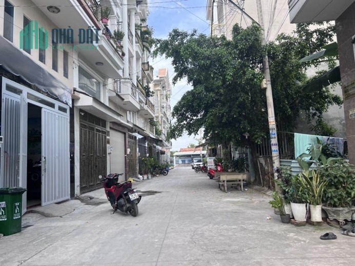 QUẬN 12- HIỆP THÀNH- BÙI VĂN NGỮ,
4 TẦNG BTCT - ĐẸP GẦN NGÃ BA ĐÔNG QUANG, NGUYỄN ẢNH THỦ - CHỈ