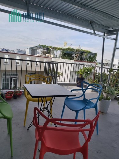 Sở hữu nhà đẹp 4 tầng ở ngay TT Hải Châu ô tô đỗ cửa nhỉnh 4 tỷ DTSD hơn 200m2