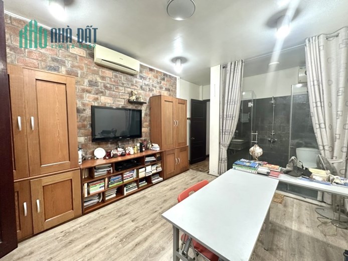 NGÕ THÔNG - NHÀ KTS XÂY CỰC ĐẸP - HAI THOÁNG - 30M RA PHỐ.  41/72T1,  5T, mt 3.7 m, 6.9 tỷ