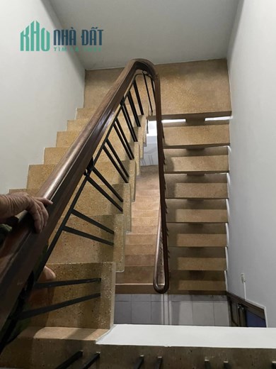 BÁN GẤP NHÀ 3 TẦNG MỚI ĐẸP, HXH ĐƯỜNG XVNT,  5PN GIÁ CHỈ 6 TỶ