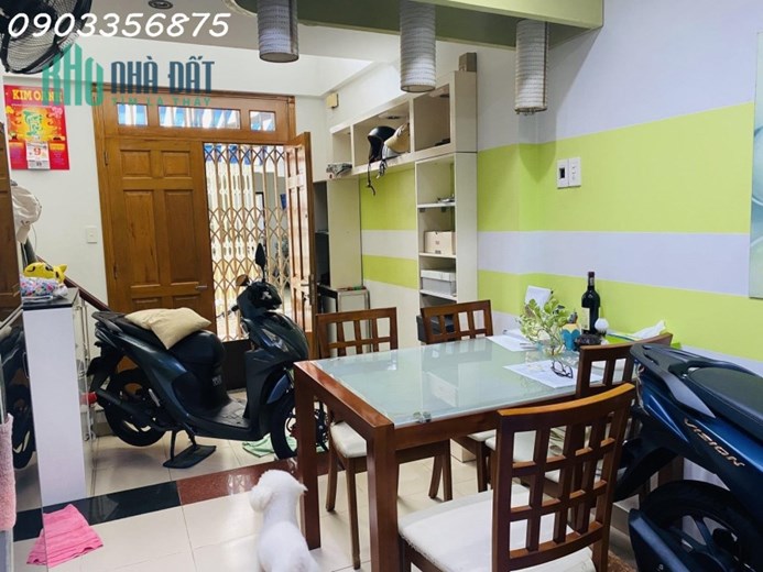 4.85 TỶ-SÁT MẶT TIỀN  NGUYỄN VĂN CỪ GIÁP QUẬN 1-4TẦNG BTCT, VỊ TRÍ ĐỈNH, KHU HIẾM NHÀ BÁN