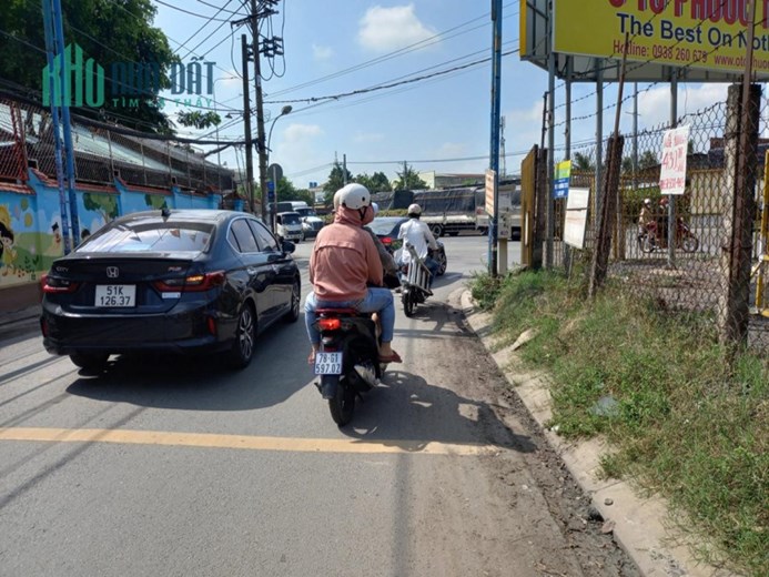 Bán nhà MT Thạnh Xuân 13 PHƯỜNG THẠNH XUÂN QUẬN 12, đường 8m, chỉ 7.x tỷ